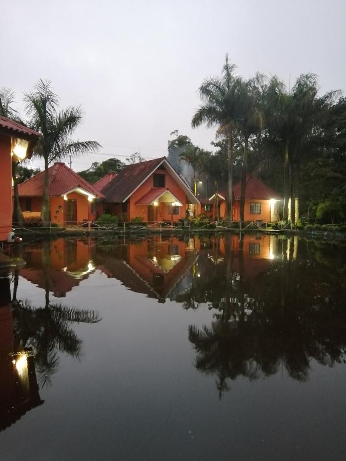 Nueva California Cabanas Mountain River Lake Inn מראה חיצוני תמונה