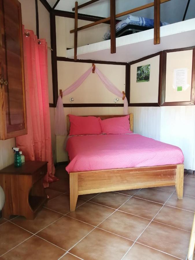 Nueva California Cabanas Mountain River Lake Inn מראה חיצוני תמונה
