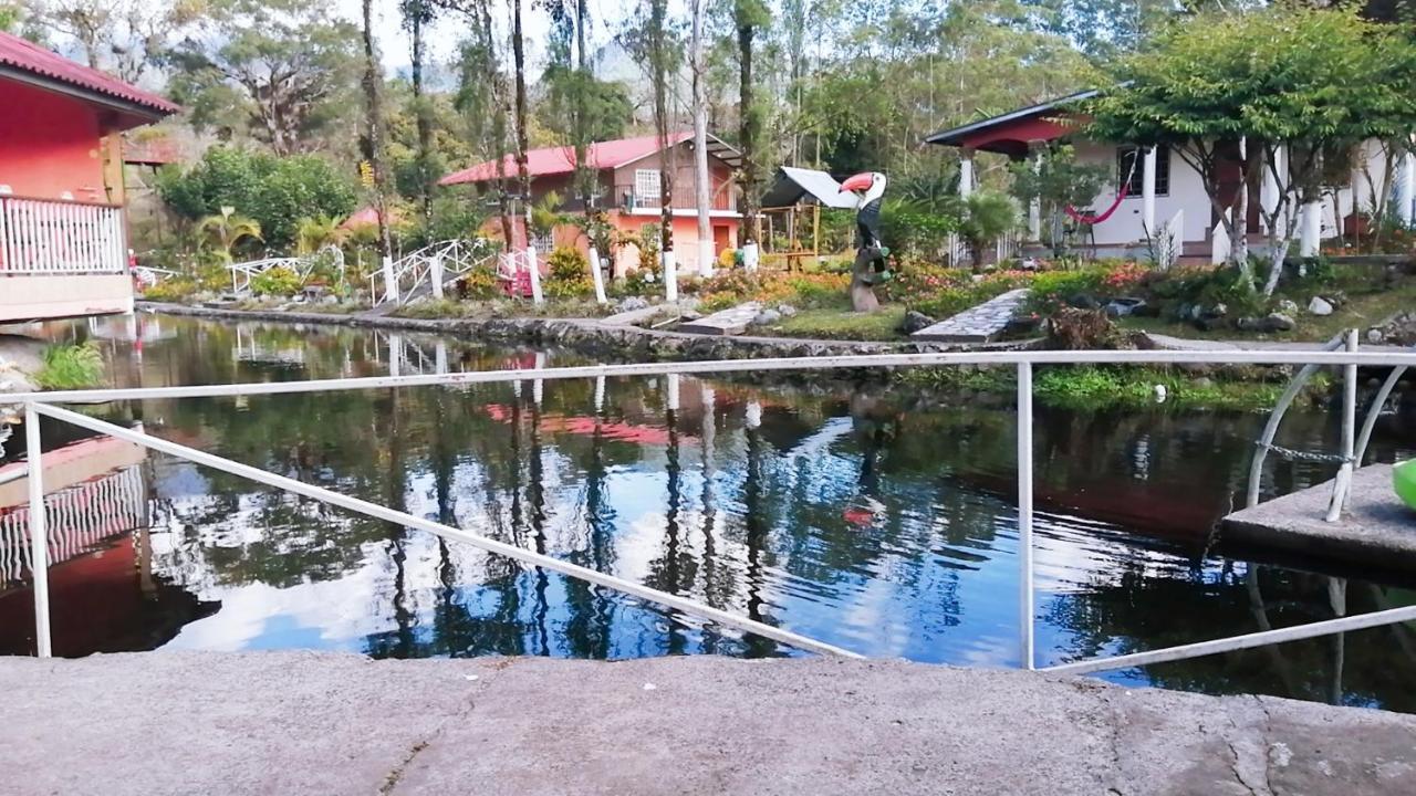Nueva California Cabanas Mountain River Lake Inn מראה חיצוני תמונה