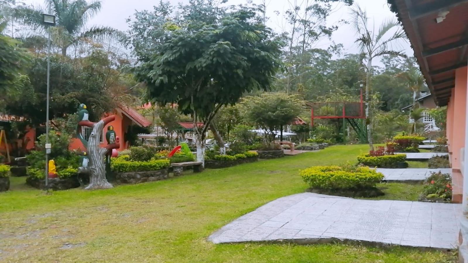 Nueva California Cabanas Mountain River Lake Inn מראה חיצוני תמונה